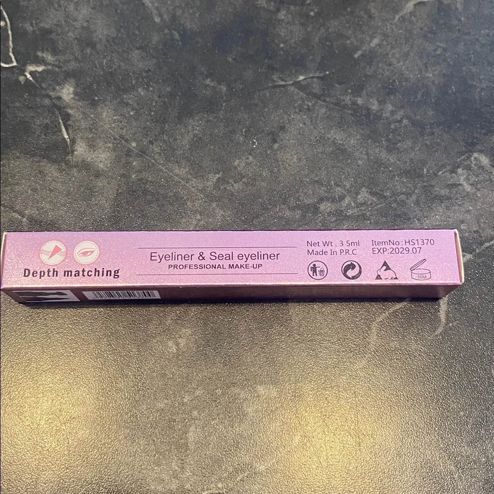MECOW Hello Kitty Tatoo Brow Eyeliner & Seal Eyeliner Professional Make-Up